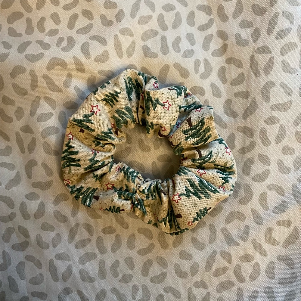 Handmade zig zag tree scrunchie!